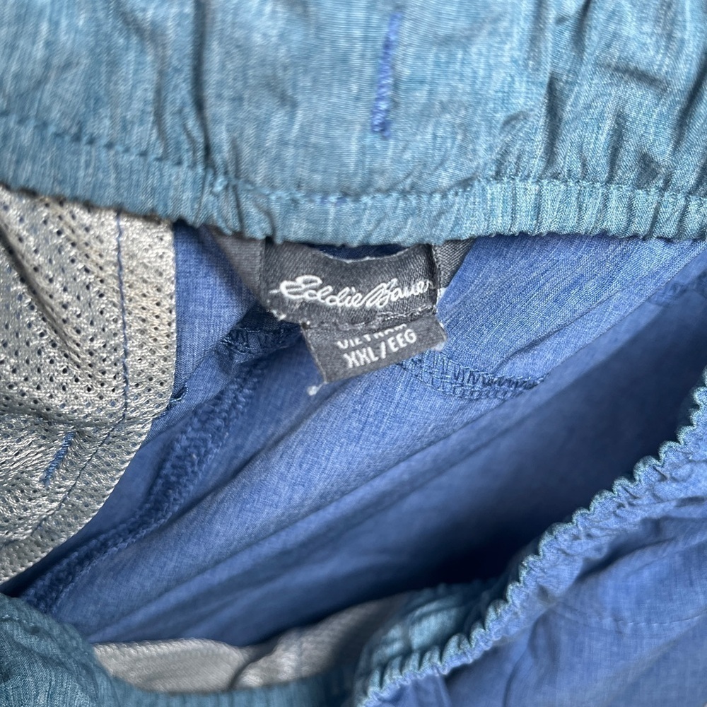XXL Eddie Bauer Men’s blue swim trunks shorts w/ pockets - Picture 4 of 4